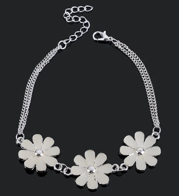 Glowing Night Jewelry: Star and Heart Bracelet