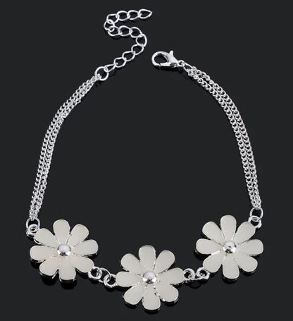 Glowing Night Jewelry: Star and Heart Bracelet