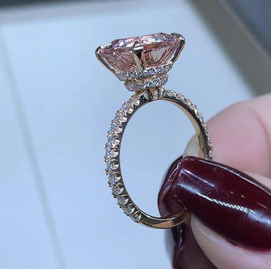 Rose Gold Zircon Ring - Stylish Jewelry Piece