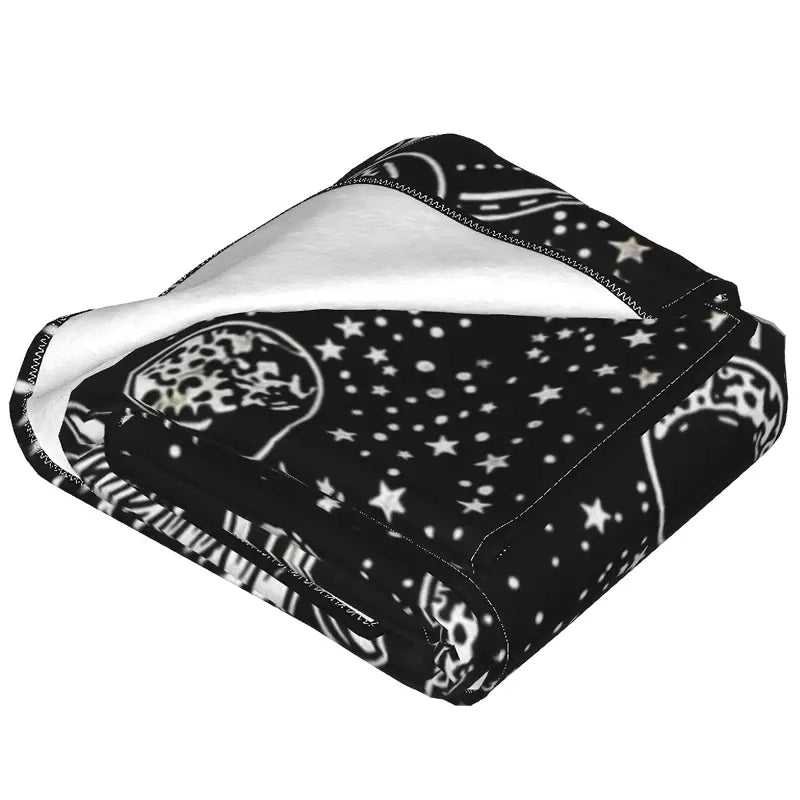 Skull Fleece Blanket - Cozy Throw