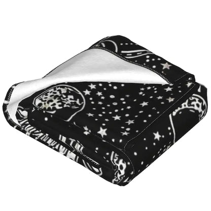 Skull Fleece Blanket - Cozy Throw