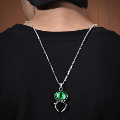 Vintage Feather Pendant Necklace for Hip Hop Style - Mystic Edge