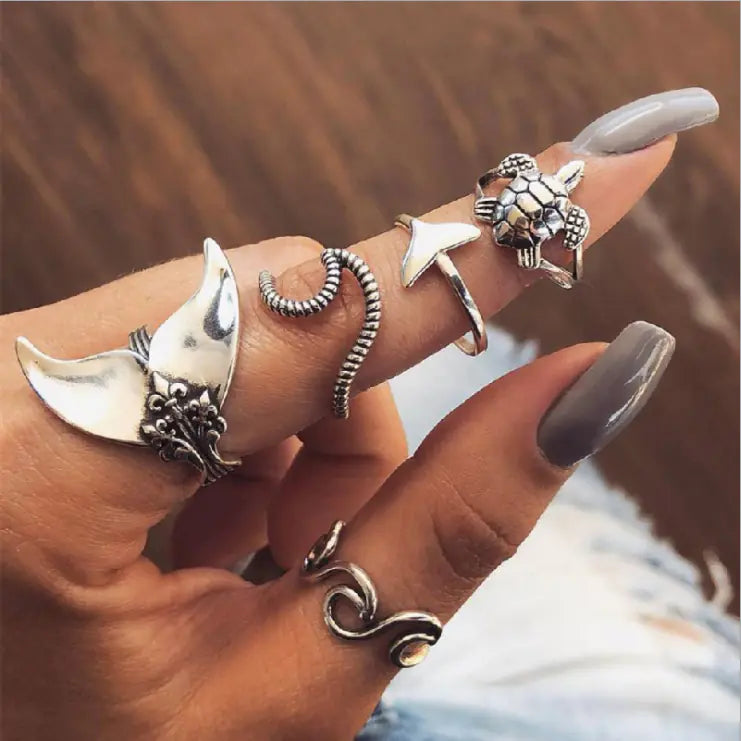Bohemian Vintage Ring Set with Metal and Crystals